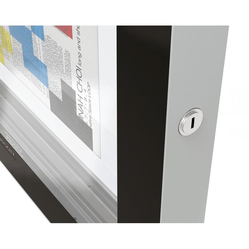 Vitrina  d'informació Edge amb gruix de 54 mm amb postes